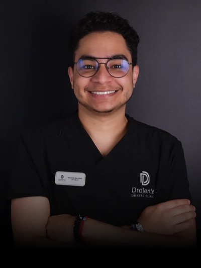 Richard Salazar — Asistente de Laboratorio — Polanco Clínica DrDiente